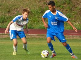 Turbine (weiß) unterliegt bei den C-Junioren dem 1.FC Merseburg im Landespokal (Foto: Swen K.)