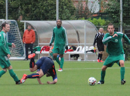 Hier verliert Lorenz Palowski zwar den Halt. Ansonsten präsentierte sich Turbine II beim 5:0-Sieg gegen Kröllwitz standfest