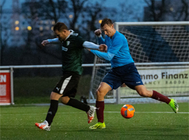 Niclas Kochmann kurz vor dem 4:0-Treffer gegen den FC Halle-Neustadt II (Foto: Julius Borkowski)