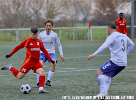 Marcel Uhlmann (links) und Max Purfürst unterliegen in Kemberg 0:1 (Foto: Sven Wieder, Mitteldeutsche Zeitung)