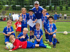 Unsere F2-Jugend gewinnt das Pfingstturnier des PSV Halle